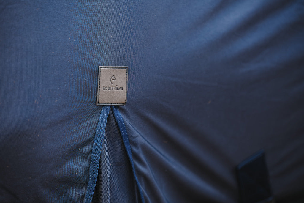 Couverture EQUITHEME "MICRO MESH COMBO" avec couvre-cou intégré