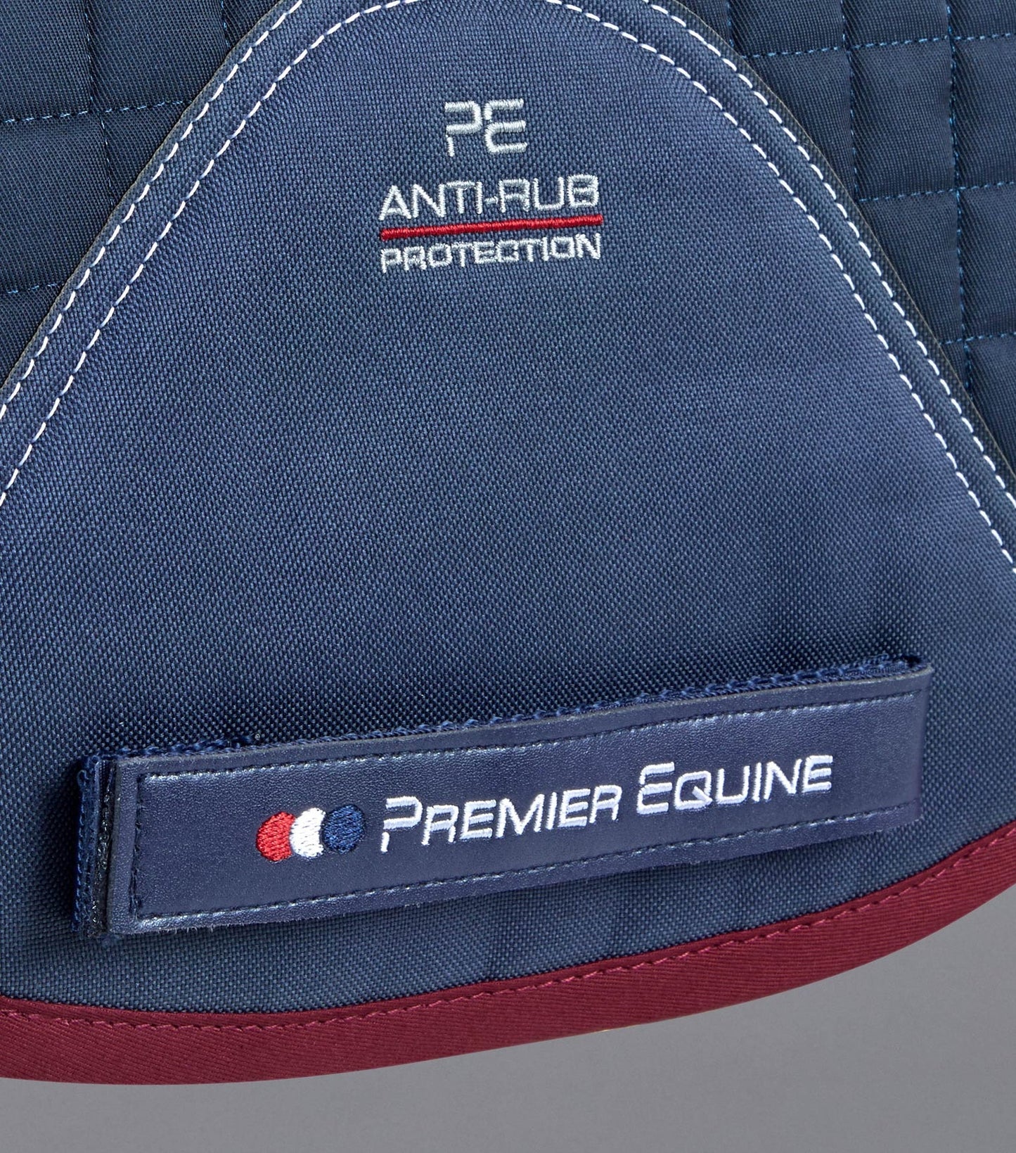 Tapis de dressage PREMIER EQUINE - Close Contact