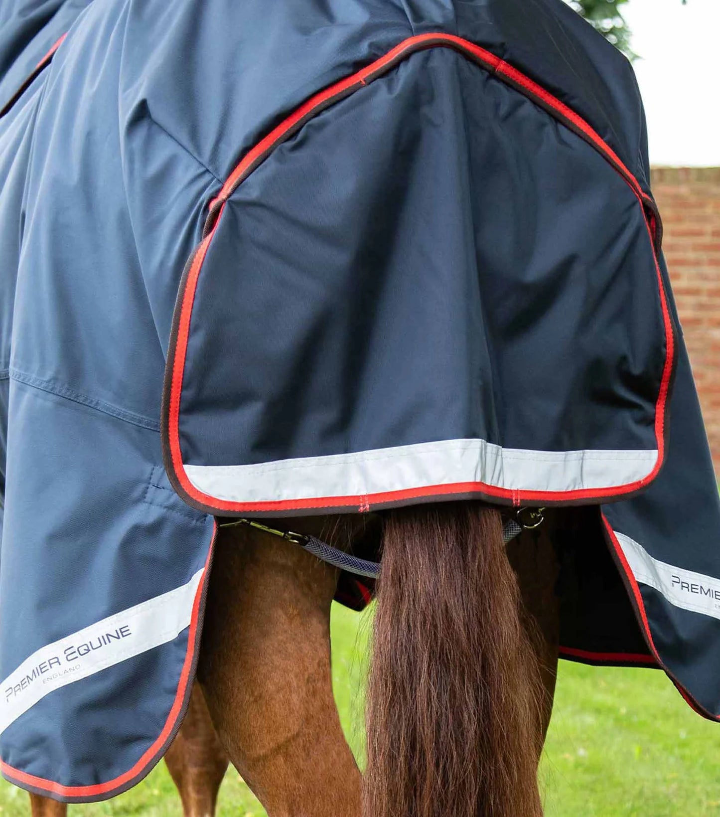 Couverture d'extérieur PREMIER EQUINE "BUSTER 840D" 420g avec couvre-cou classique amovible