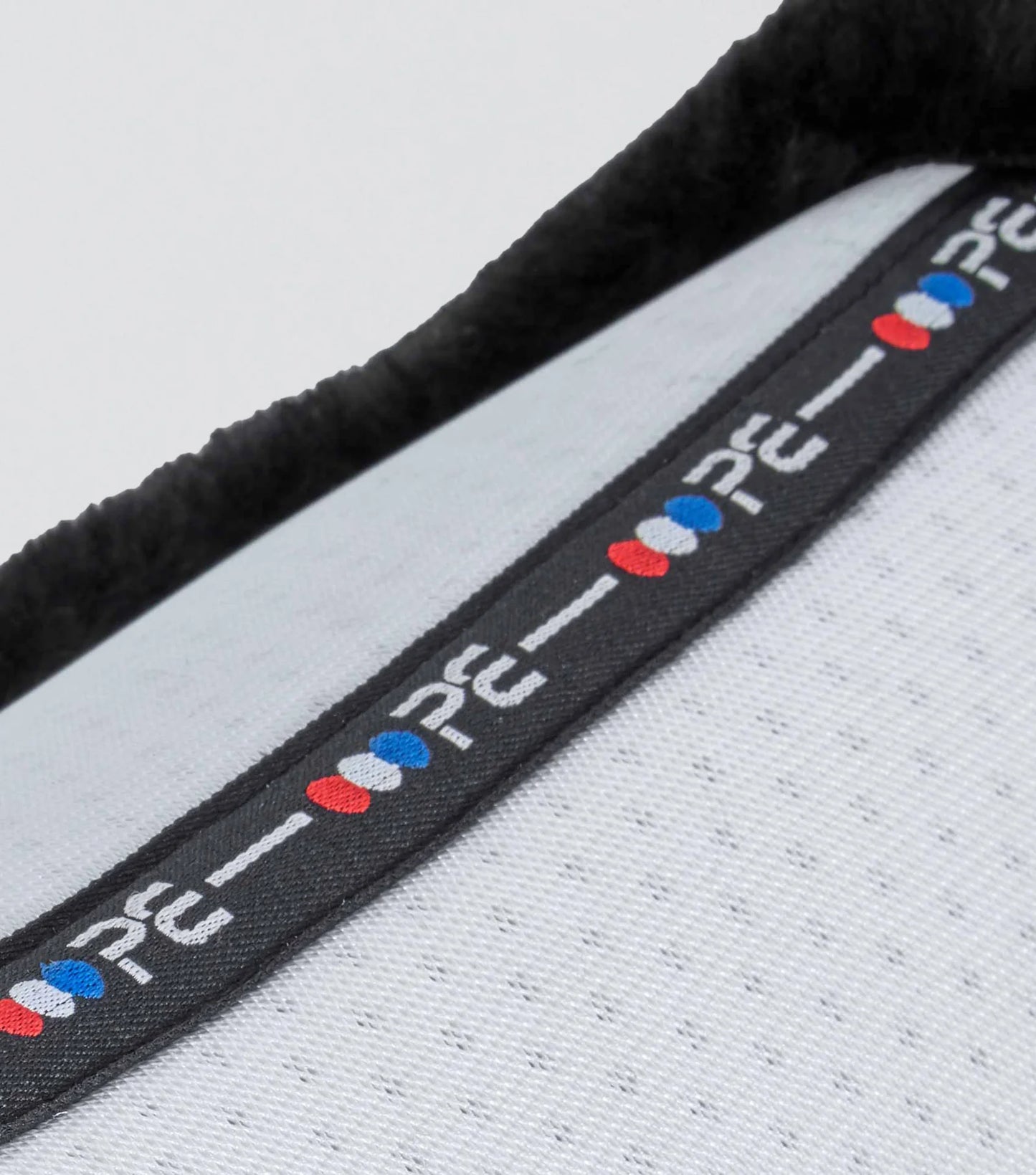 Tapis de dressage PREMIER EQUINE antichoc Close Contact Airtechnology en laine