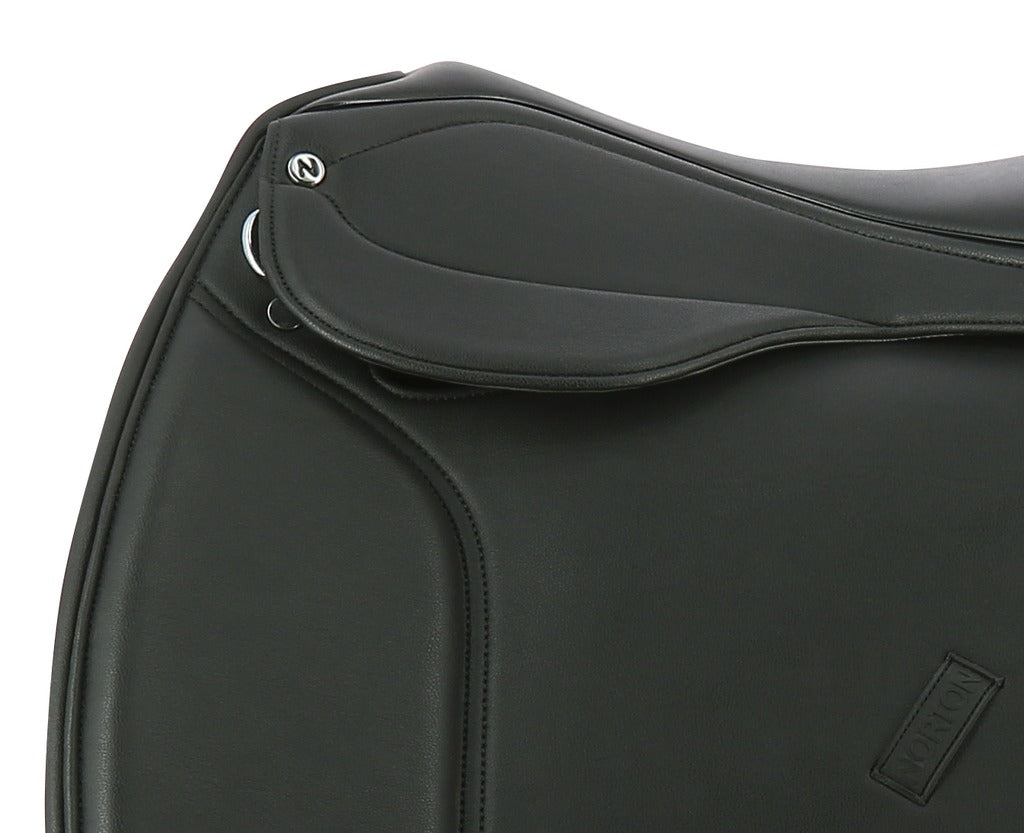 Selle de dressage NORTON CLUB "REXINE EVOL" (dès 15''3/4) en synthétique