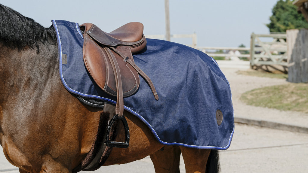 Couvre-reins EQUITHÈME "CLASSIC 600D" imperméable, doublé polaire