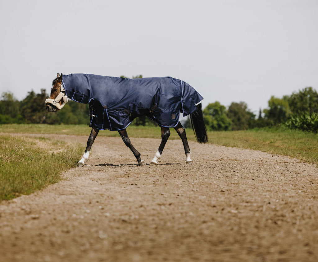 Couverture d'extérieur EQUITHÈME - CLASSIC 1200D - COMBO imperméable avec cache-cou intégré 100g