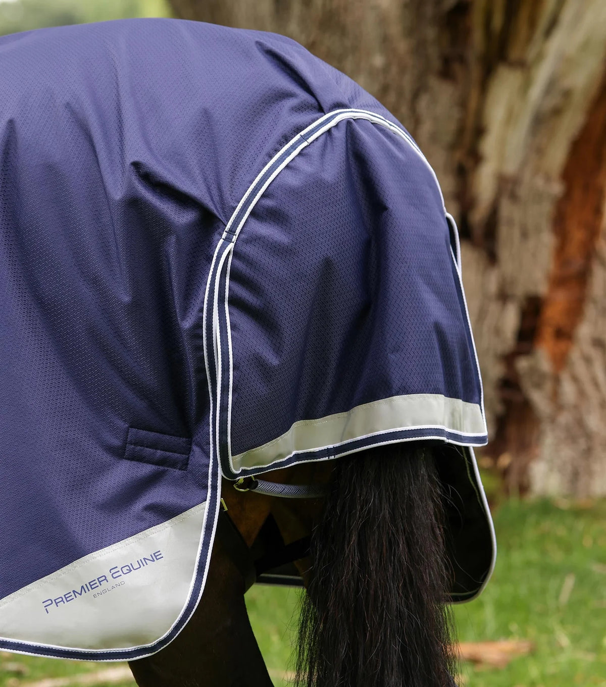 Couverture Premier Equine Akoni 100g avec couvre-cou amovible