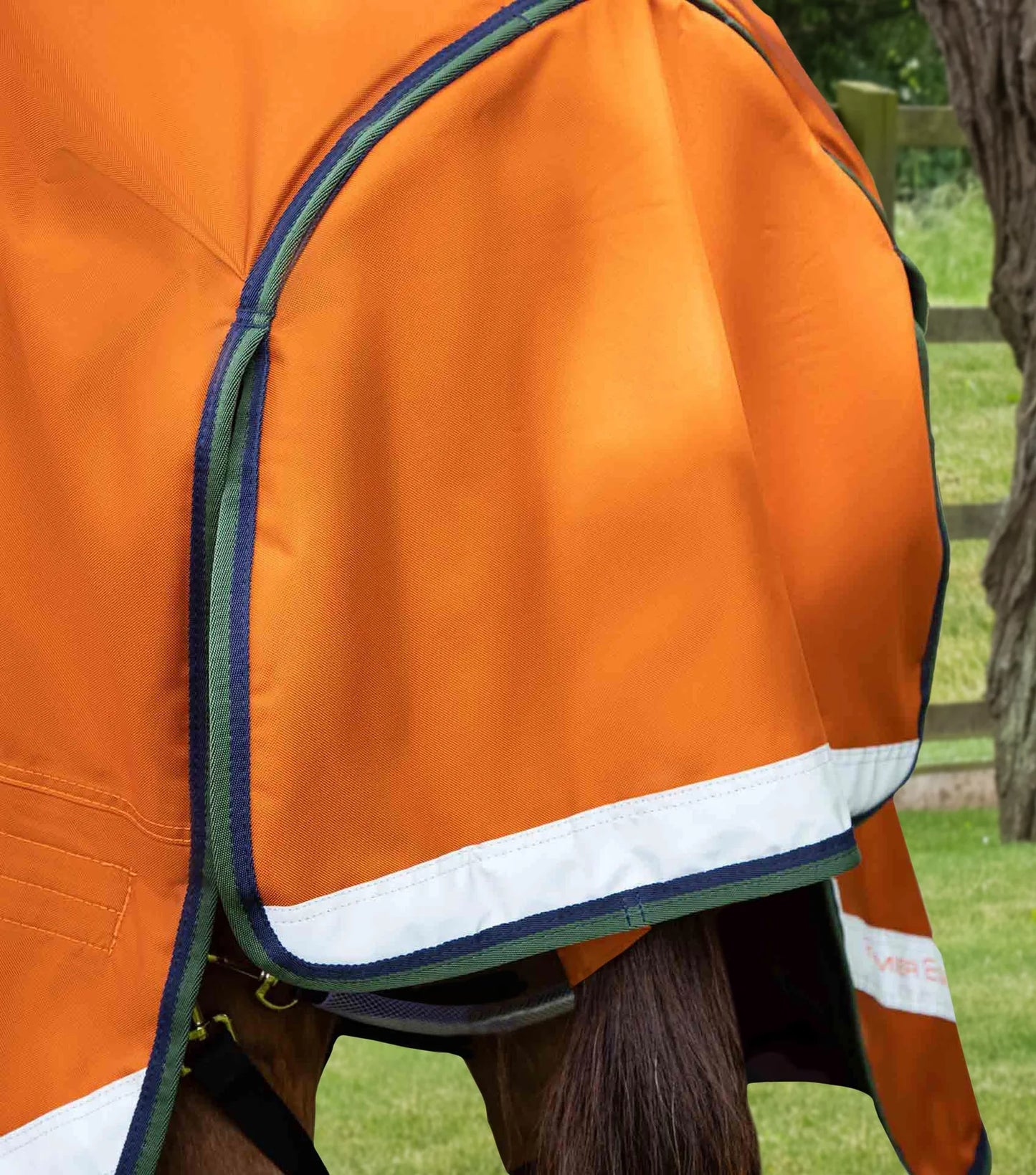 Couverture d'extérieur PREMIER EQUINE "BUSTER 840D" Hardy 400g col montant