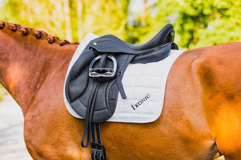 DEV01 – Selle de dressage Evolution monoquartier