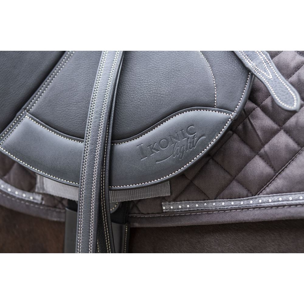 Selle de saut Ikonic "Light" personnalisable